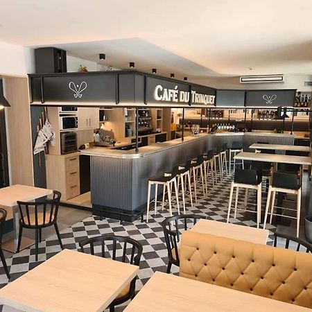 Hotel-Cafe Du Trinquet Cambo-les-Bains Bagian luar foto