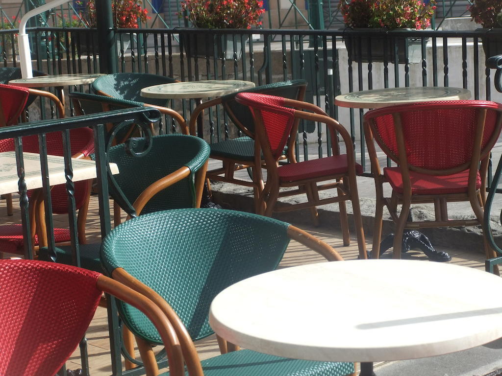 Hotel-Cafe Du Trinquet Cambo-les-Bains Bagian luar foto
